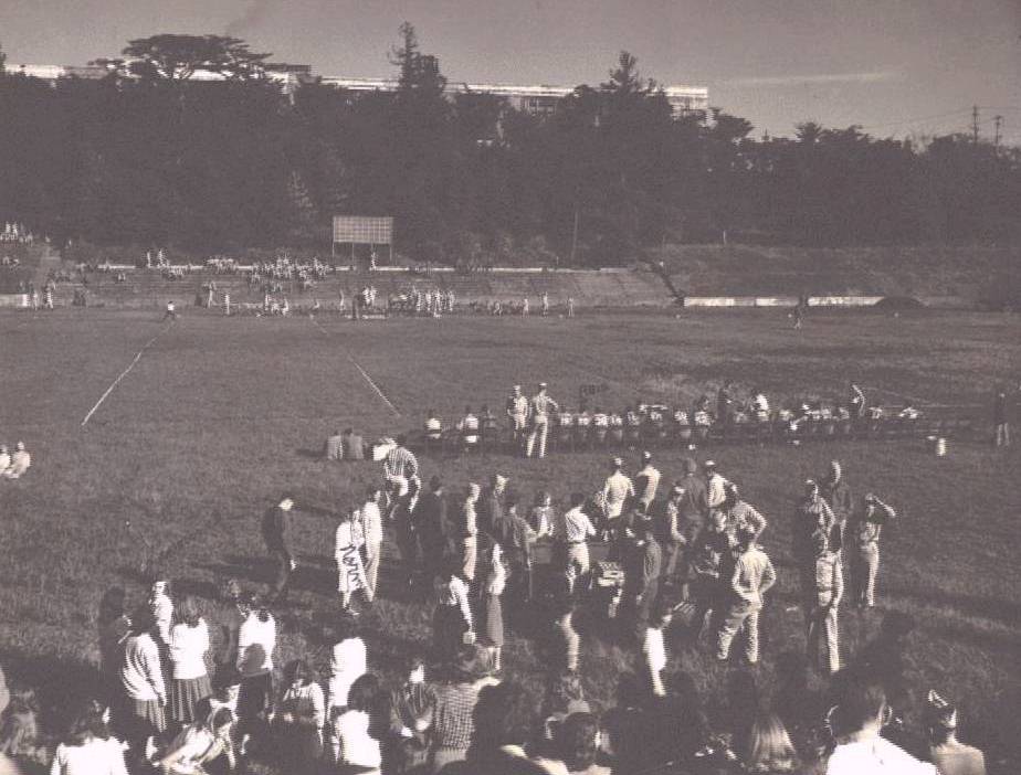 kstadium.jpg (84719 bytes)