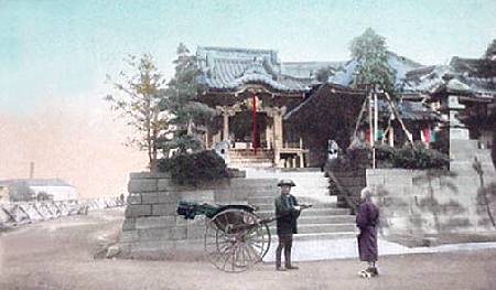 templmot.jpg (23264 bytes)