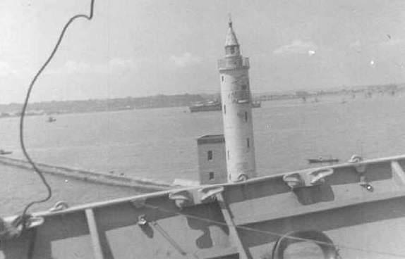 47port2.jpg (14779 bytes)