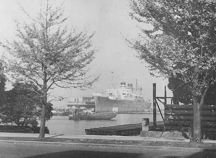 47port22.jpg (55758 bytes)